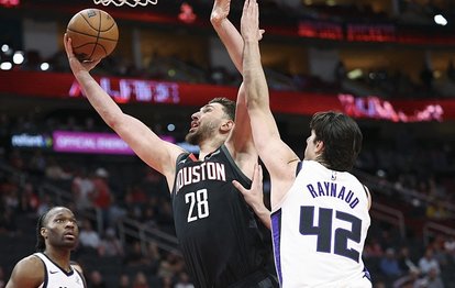 "Alperen Şengün'ün Muhteşem 'Triple-Double' Performansı, Rockets'ı Kings Karşısında Zafere Taşıdı"